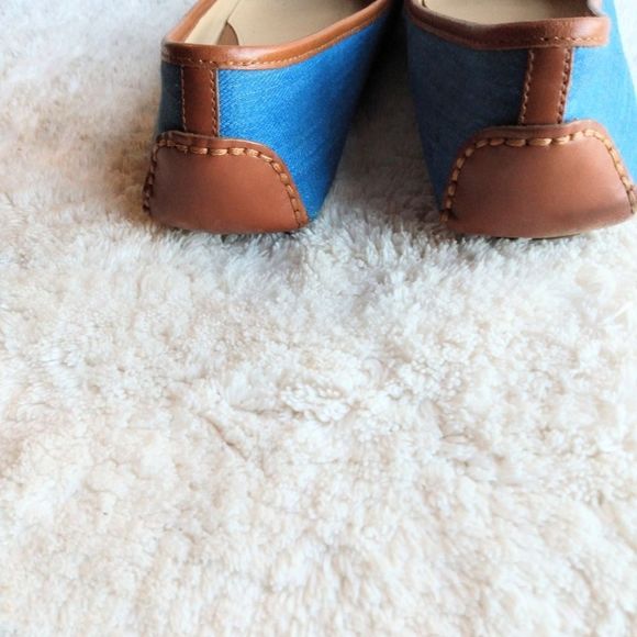 Michael Kors Fulton Washed Denim Fabric Goldtone Logo Flats Blue & Tan Size 7.5M - Picture 6 of 7
